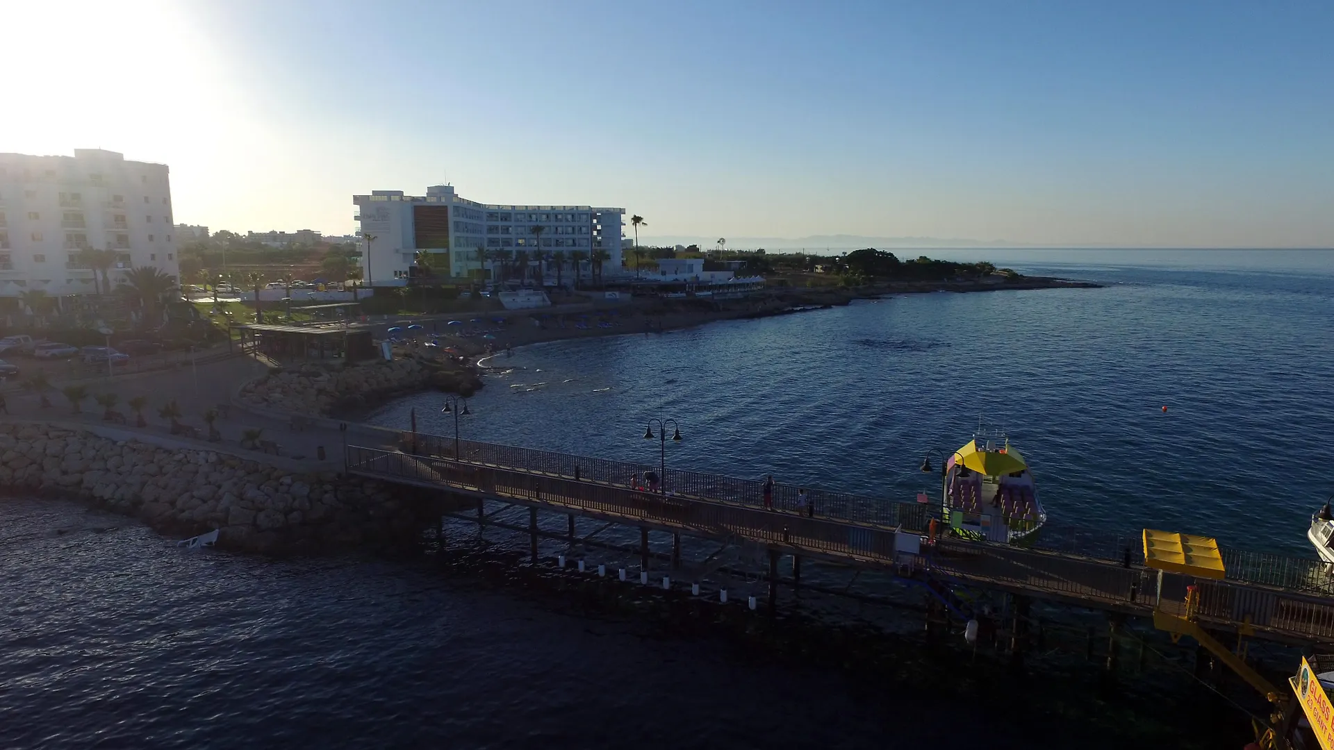 Evalena Beach Hotel Protarász